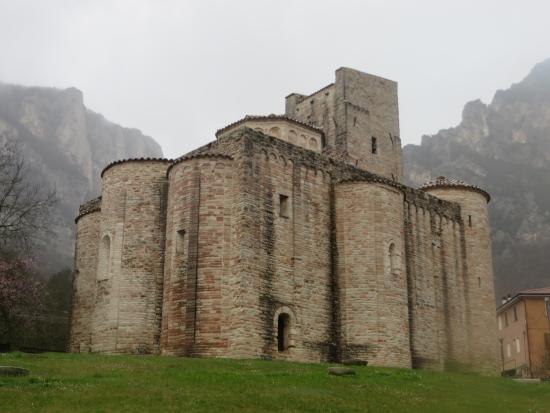 SanVittoreChiuse3