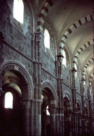 VezelayNavataFinestre1